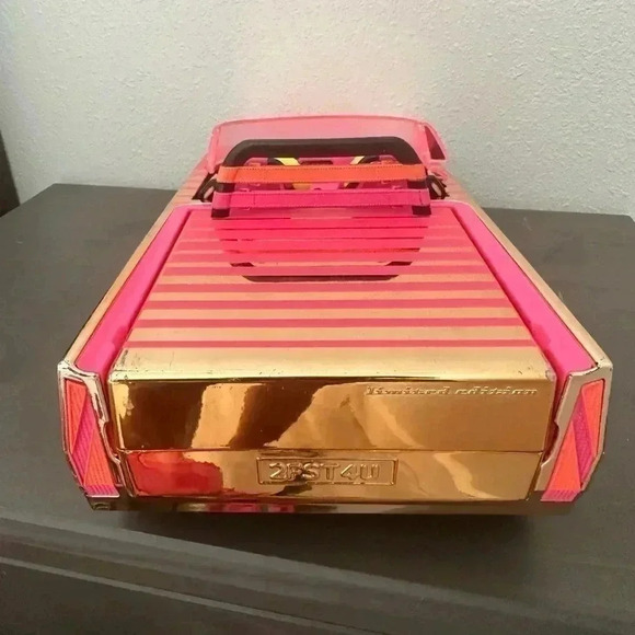 LOL Surprise Car-Pool Coup and exclusive doll - Picture 6 of 7